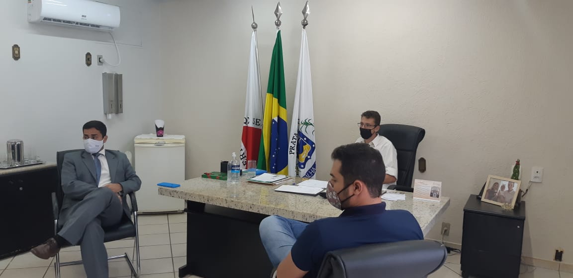 Presidente de Câmara reune-se com Prefeito Municipal para tratar de assuntos de interesse do município do Prata